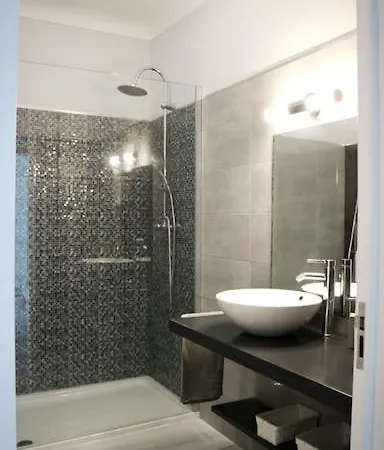 Beautiful And Cozy Flat Close To And Center