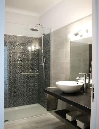 Beautiful And Cozy Flat Close To And Center