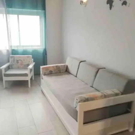 Apartamento Beautiful And Cozy Flat Close To And Center